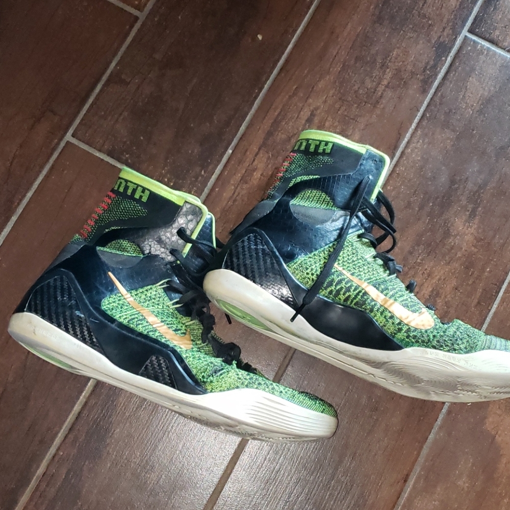 Kobe Bryant Nike Victory